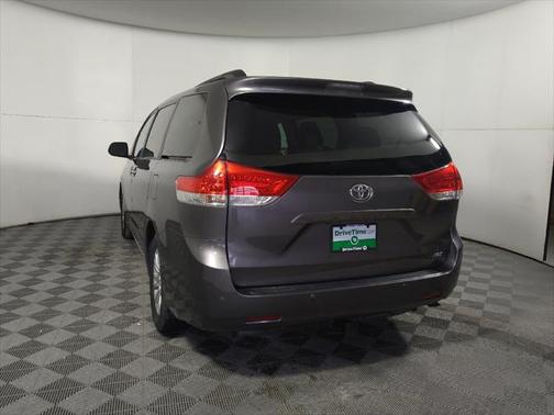 2013 Toyota Sienna XLE