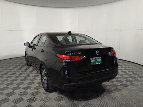 2021 Nissan Versa 1.6 SV