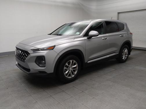 Shimmering Silver Pearl 2020 Hyundai SANTA FE SE 2.4
