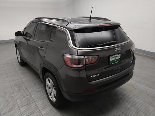 Granite Crystal Metallic Clearcoat 2021 Jeep Compass Latitude