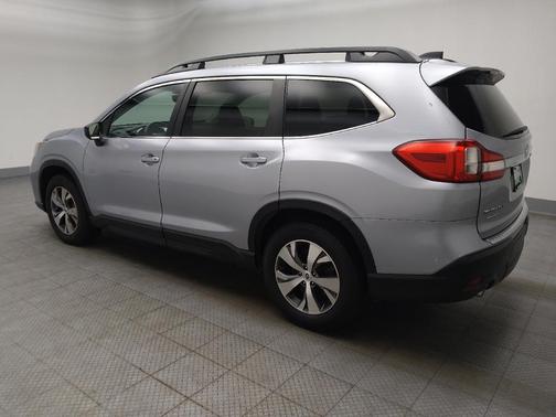 Ice Silver Metallic 2021 Subaru Ascent Premium 8-Passenger