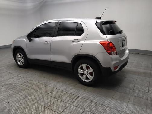 Silver Ice Metallic 2020 Chevrolet Trax LS