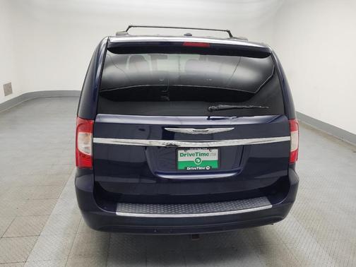 2016 Chrysler Town & Country Touring-L