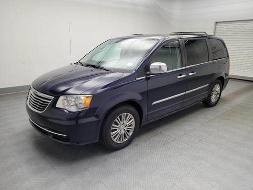 2016 Chrysler Town & Country Touring-L