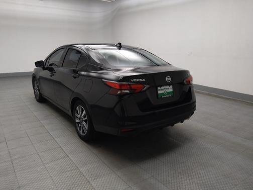 Super Black 2020 Nissan Versa 1.6 SV