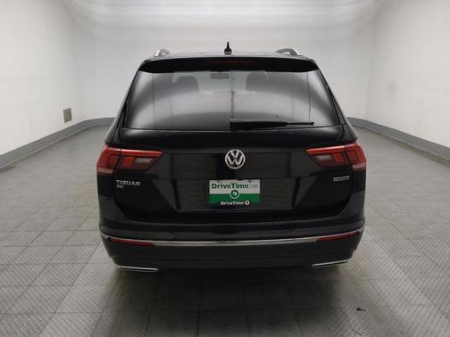 Deep Black Pearl 2021 Volkswagen Tiguan 2.0T SEL