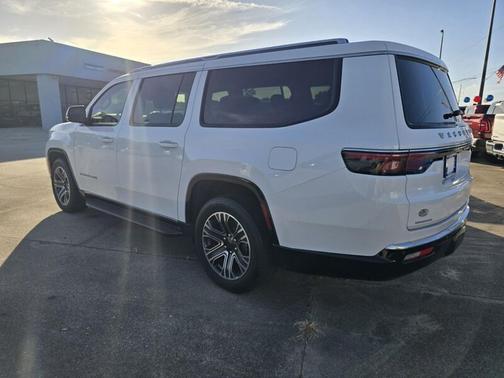 2023 Jeep Wagoneer L Series II 4x4