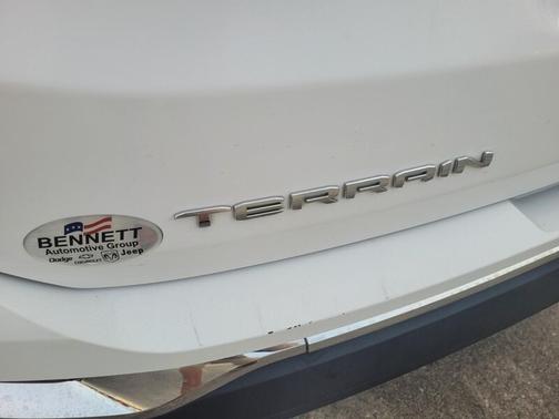 2023 GMC Terrain SLT
