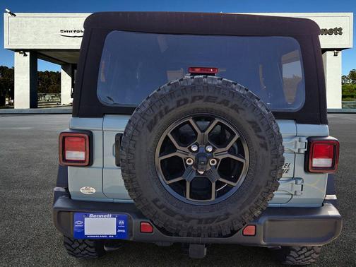 2024 Jeep Wrangler Willys