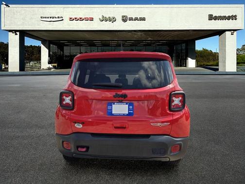 Colorado Red Clearcoat 2023 Jeep Renegade Trailhawk
