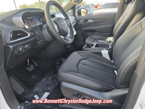 2026 Chrysler Pacifica L