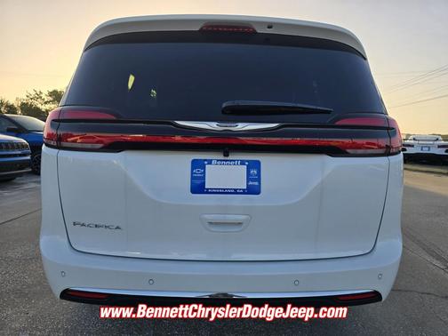 2026 Chrysler Pacifica L