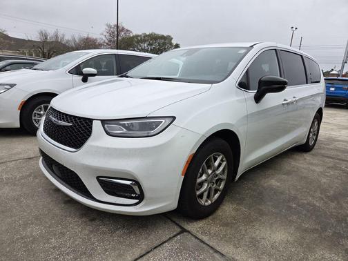 2025 Chrysler Pacifica L