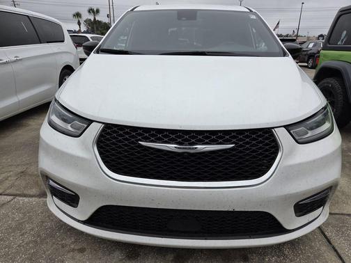 2025 Chrysler Pacifica L