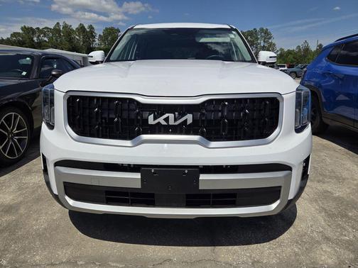 Glacial White Pearl 2024 Kia Telluride EX