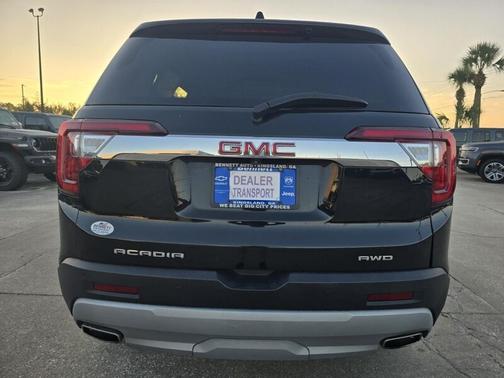 2023 GMC Acadia AWD SLT