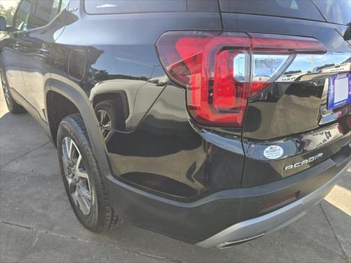 2023 GMC Acadia AWD SLT