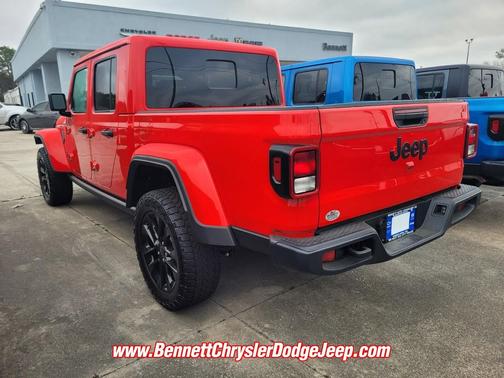2025 Jeep Gladiator Nighthawk