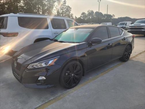 2022 Nissan Altima SR FWD