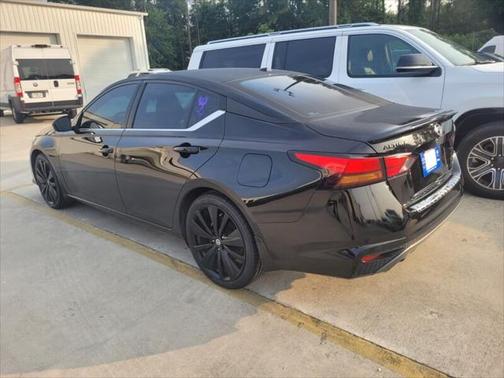 2022 Nissan Altima SR FWD