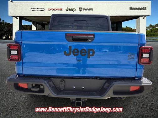 Hydro Blue Pearlcoat 2026 Jeep Gladiator Willys 4x4