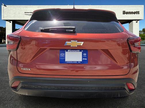 Cayenne Orange Metallic 2024 Chevrolet Trax LS
