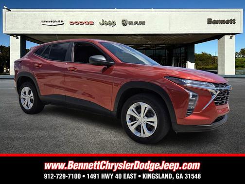 Cayenne Orange Metallic 2024 Chevrolet Trax LS