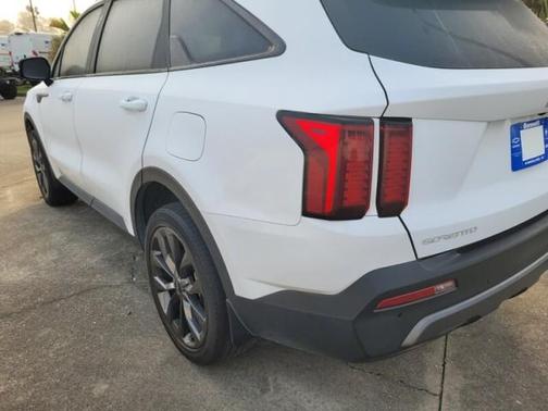 2023 Kia Sorento EX