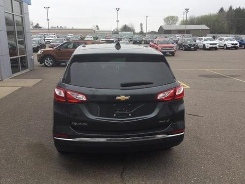 Photo 5 of 26 of 2018 Chevrolet Equinox 1LT