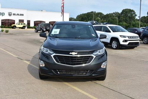 Photo 2 of 32 of 2020 Chevrolet Equinox LS