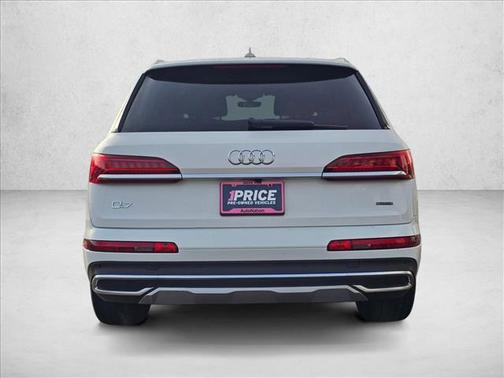 2023 Audi Q7 55 Premium Plus