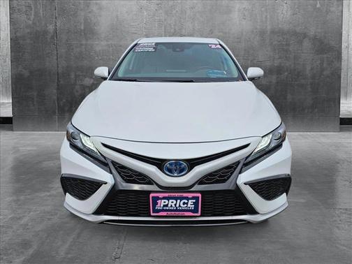 2024 Toyota Camry Hybrid SE
