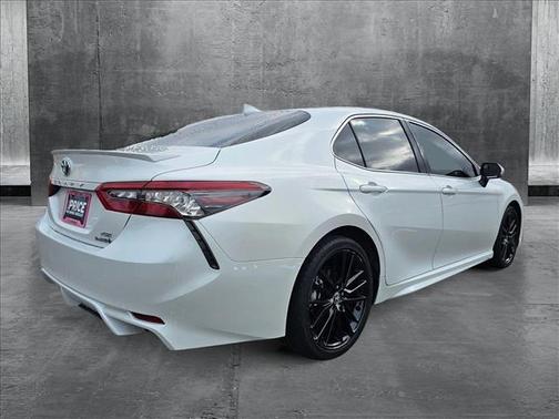 2024 Toyota Camry Hybrid SE