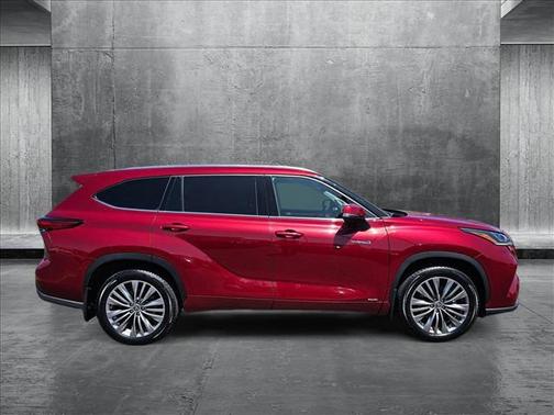 2020 Toyota Highlander Hybrid Platinum