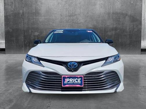 2020 Toyota Camry Hybrid XLE