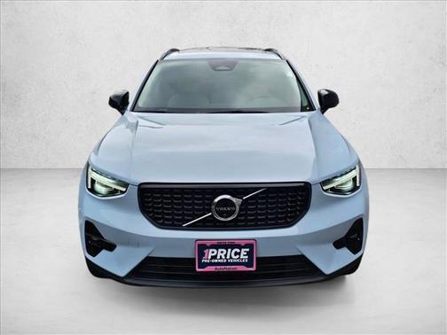 2026 Volvo XC40 B5 Ultra