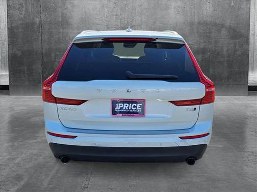 2018 Volvo XC60 T5 Momentum