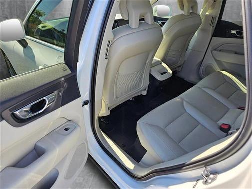 2018 Volvo XC60 T5 Momentum