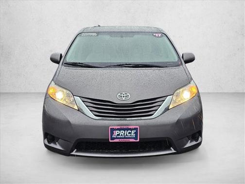 2017 Toyota Sienna LE