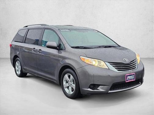 2017 Toyota Sienna LE