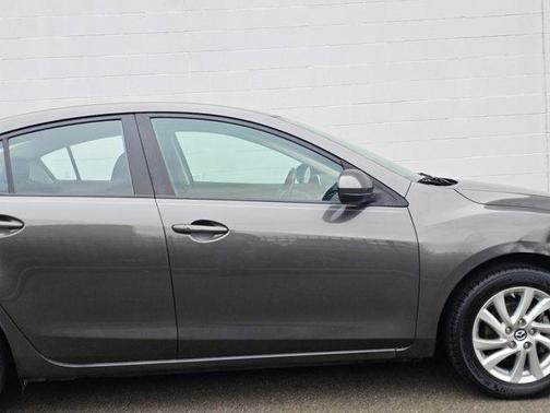 2013 Mazda Mazda3 i Touring
