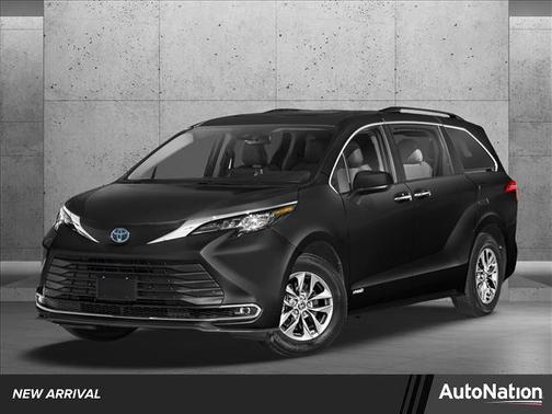 2022 Toyota Sienna XLE 8 Passenger