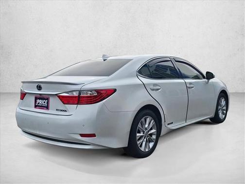 2015 Lexus ES 300h Base