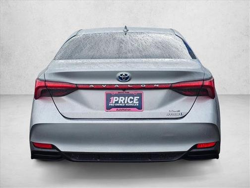 Celestial Silver Metallic 2022 Toyota Avalon Hybrid XLE