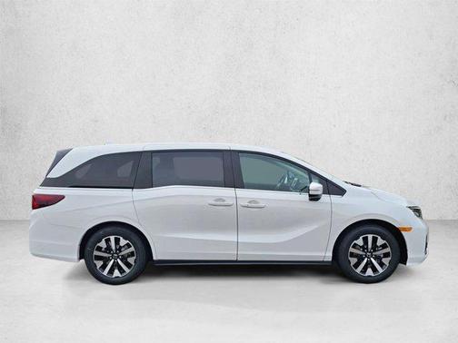 Platinum White Pearl 2026 Honda Odyssey EX-L