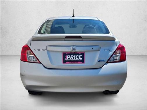 Brilliant Silver Metallic 2013 Nissan Versa 1.6 S
