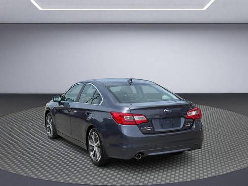 Carbide Gray Metallic 2016 Subaru Legacy 2.5i Limited