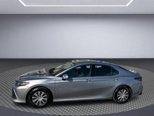 2023 Toyota Camry Hybrid LE