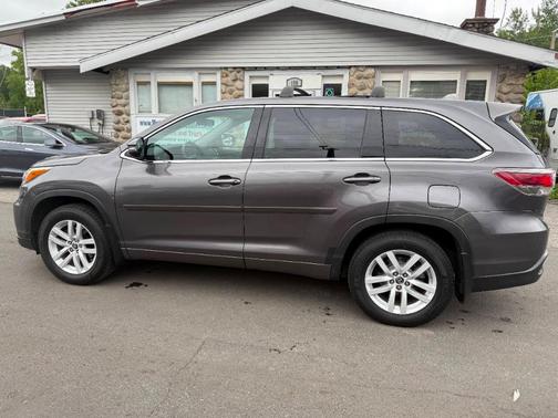 2016 Toyota Highlander LE