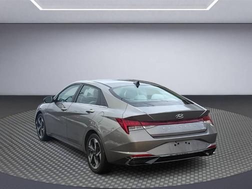 2021 Hyundai ELANTRA Limited